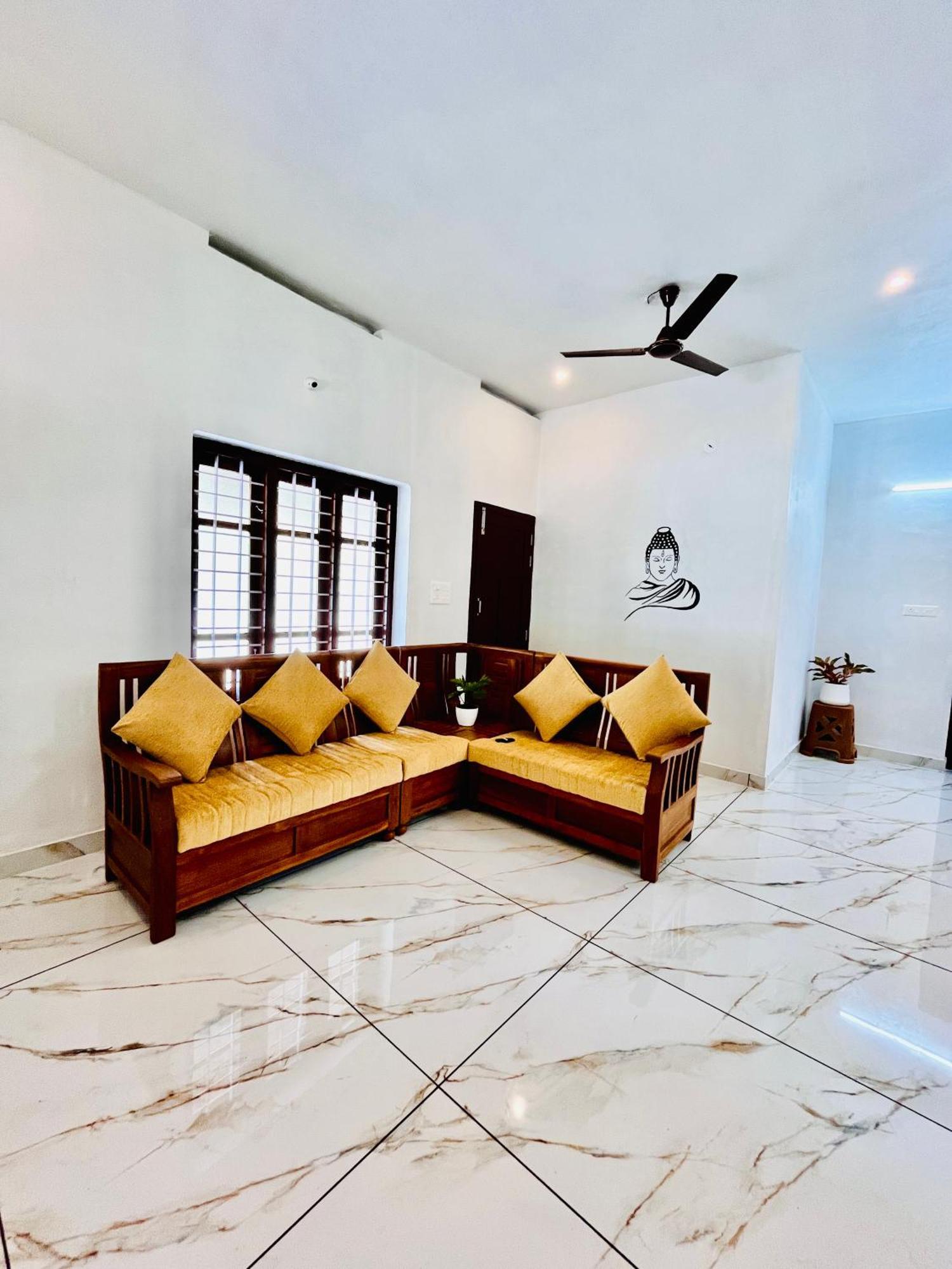 Riverrootsstays Mundrothuruth Luaran gambar