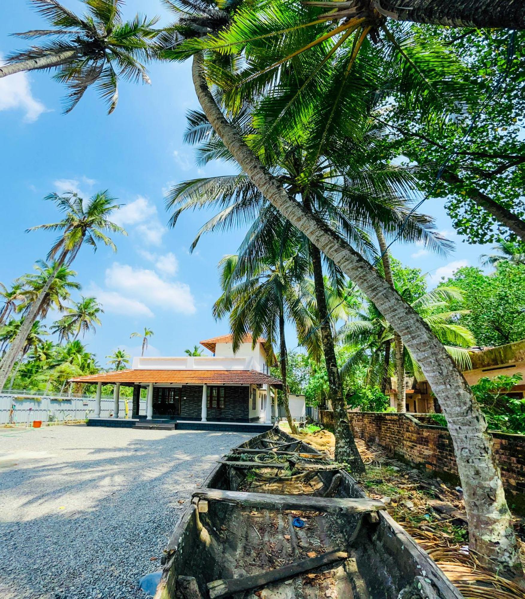 Riverrootsstays Mundrothuruth Luaran gambar