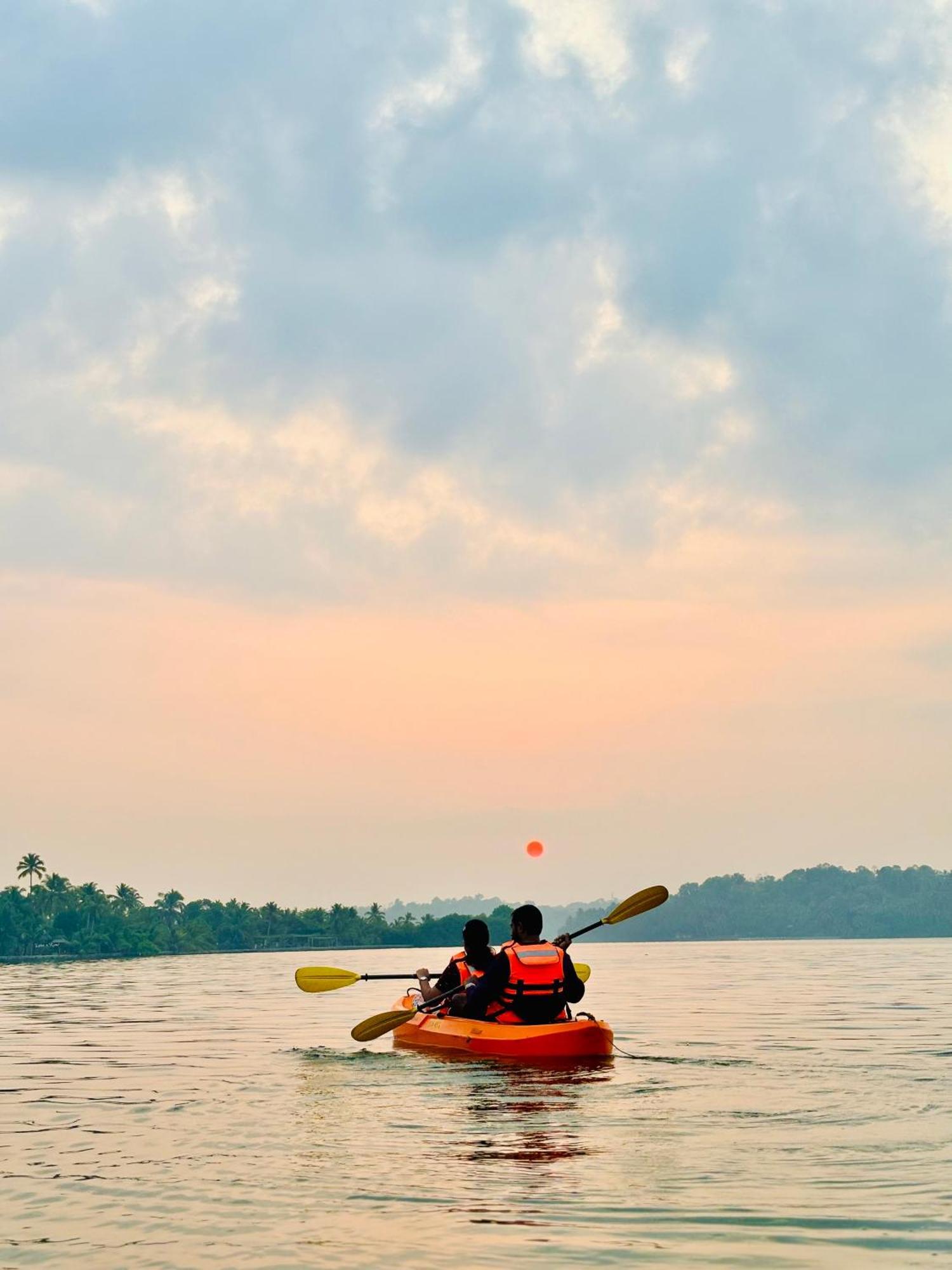 Riverrootsstays Mundrothuruth Luaran gambar