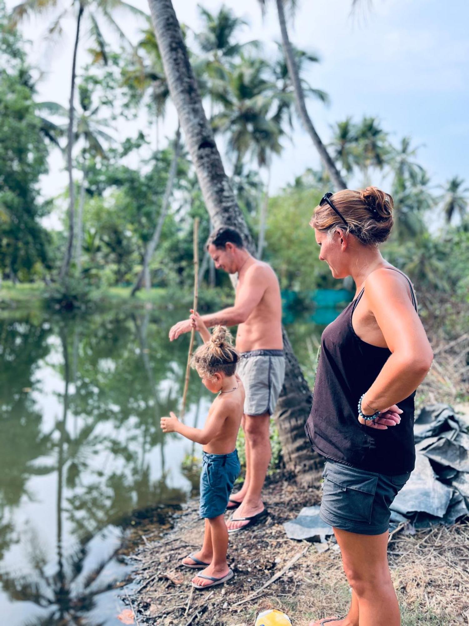 Riverrootsstays Mundrothuruth Luaran gambar