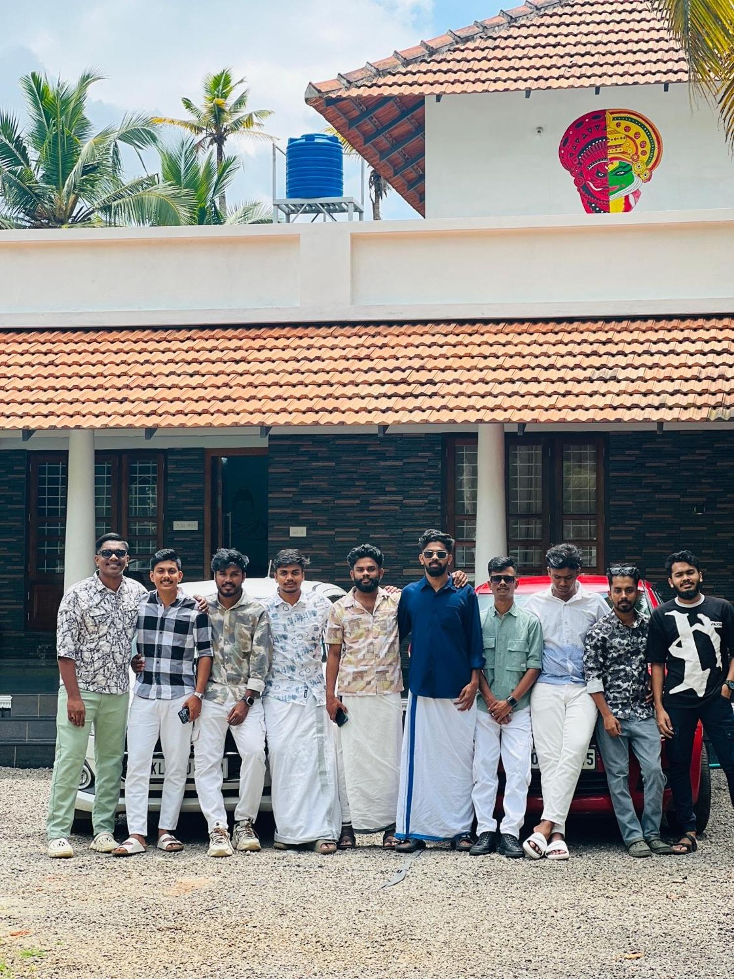 Riverrootsstays Mundrothuruth Luaran gambar