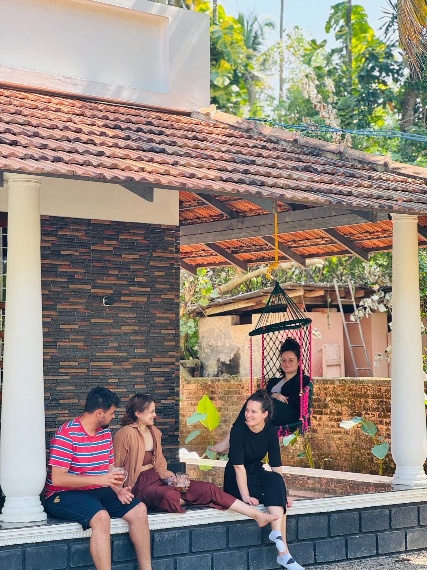 Riverrootsstays Mundrothuruth Luaran gambar
